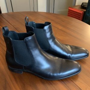Like New Men’s Prada leather Chelsea boots